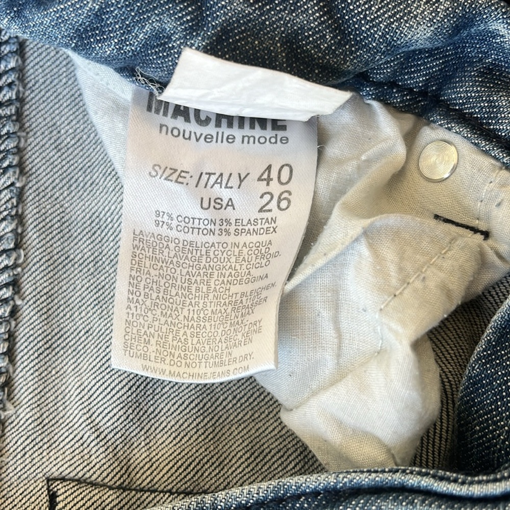 Distressed Jeans - Picture 4 of 6